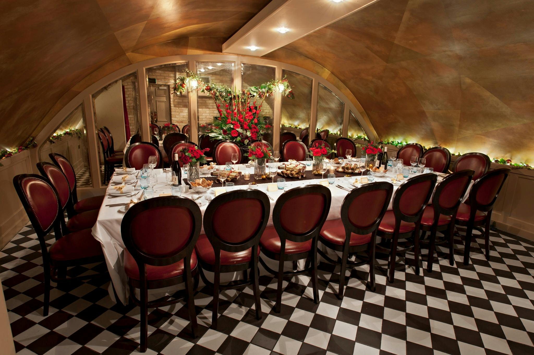 tuttons-private-dining